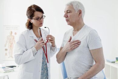 Examination of a patient with symptoms of osteochondrosis of the thoracic spine