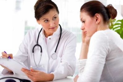 The neurologist prescribes drug treatment for thoracic osteochondrosis.